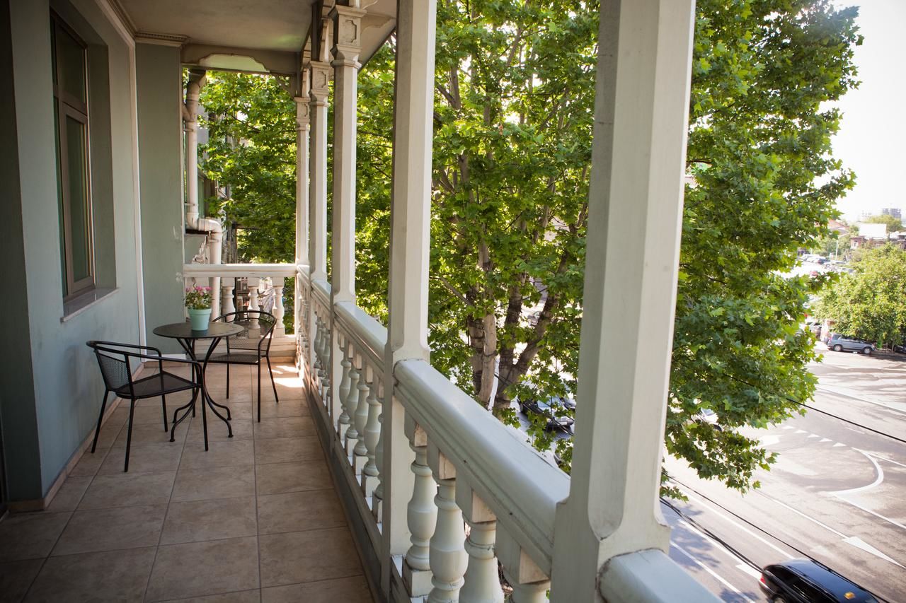 Отель Hotel Bella Casa Тбилиси