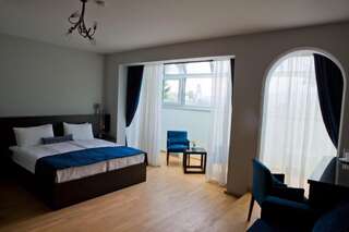 Отель Hotel Bella Casa Тбилиси Полулюкс Делюкс-1