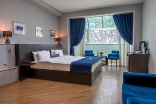 Отель Hotel Bella Casa Тбилиси Улучшенный семейный номер-2